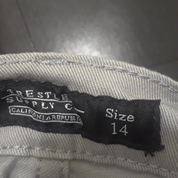 Pants - Picture 2 of 4